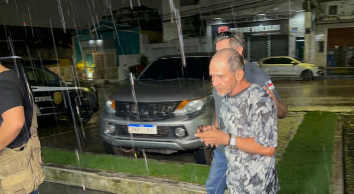 Polícia prende idoso suspeito de atear fogo em empresa de estofados na zona sul