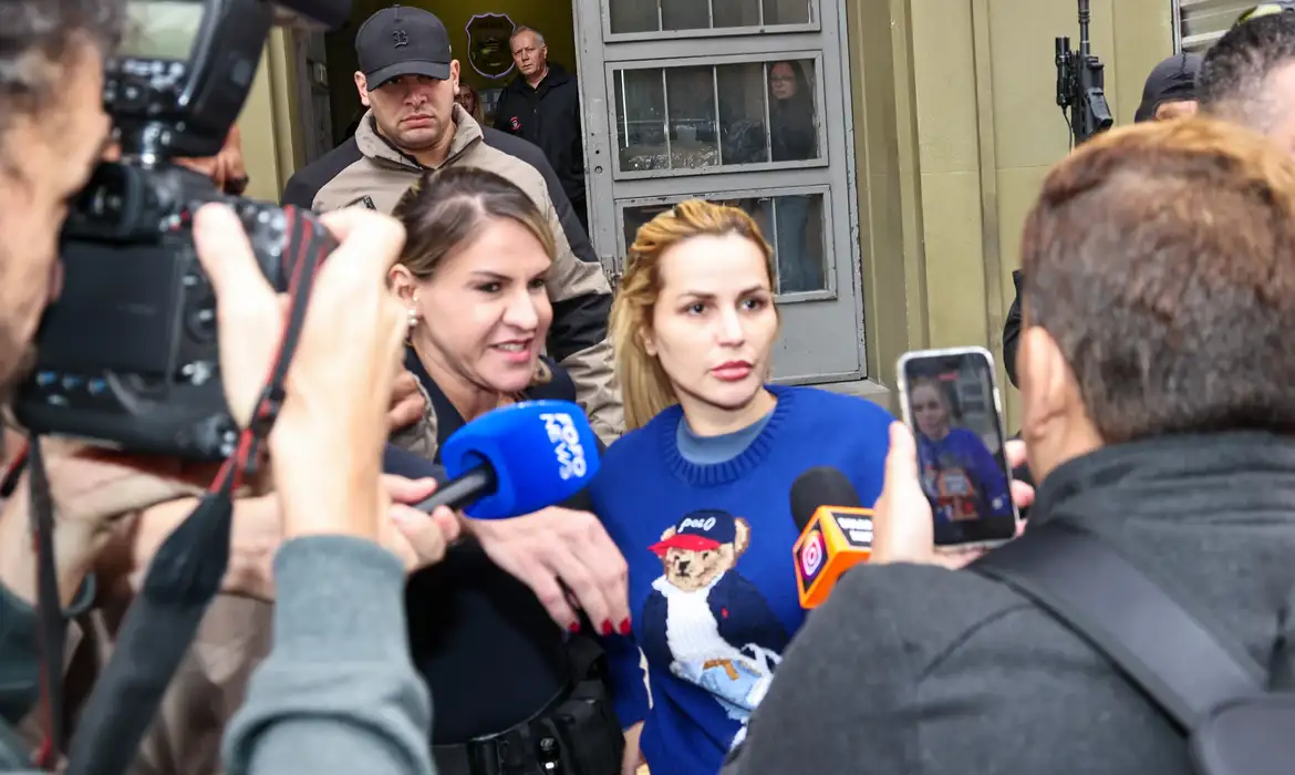 STJ nega novo pedido de liberdade de Deolane Bezerra