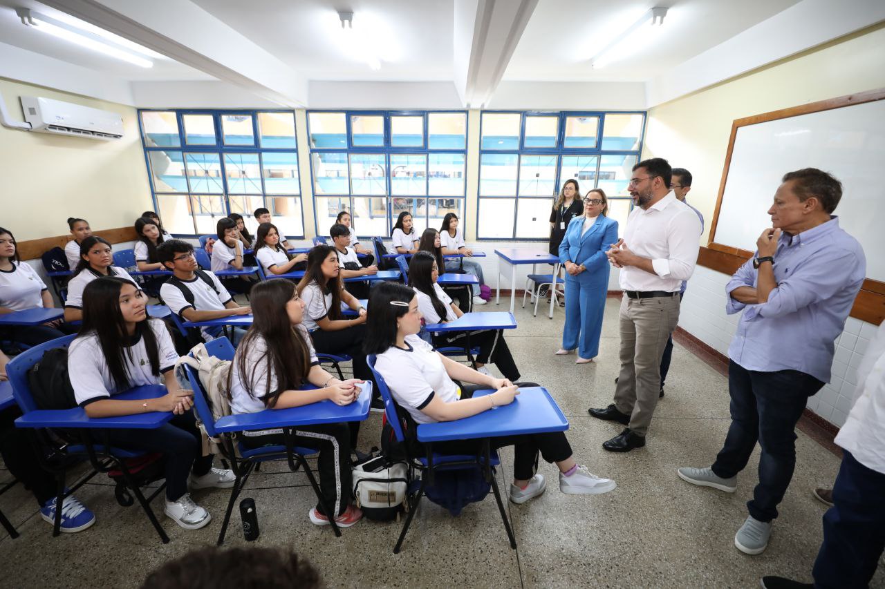 Sine Primeiro Emprego: projeto vai inserir estudantes no mercado de trabalho no AM