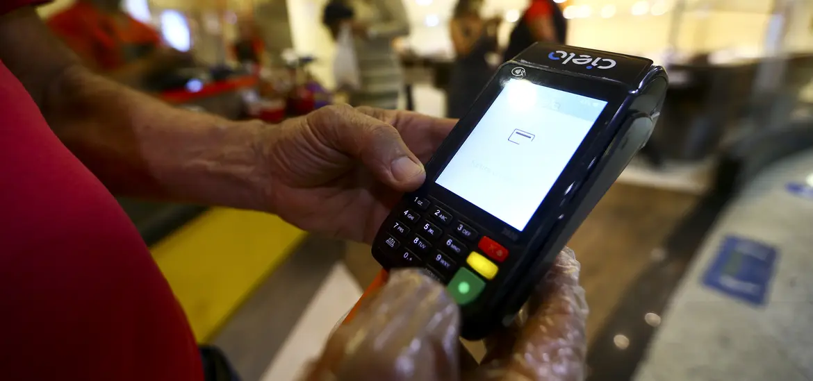 Norte fechou 2023 com 360 mil empresas inadimplentes, indica Serasa