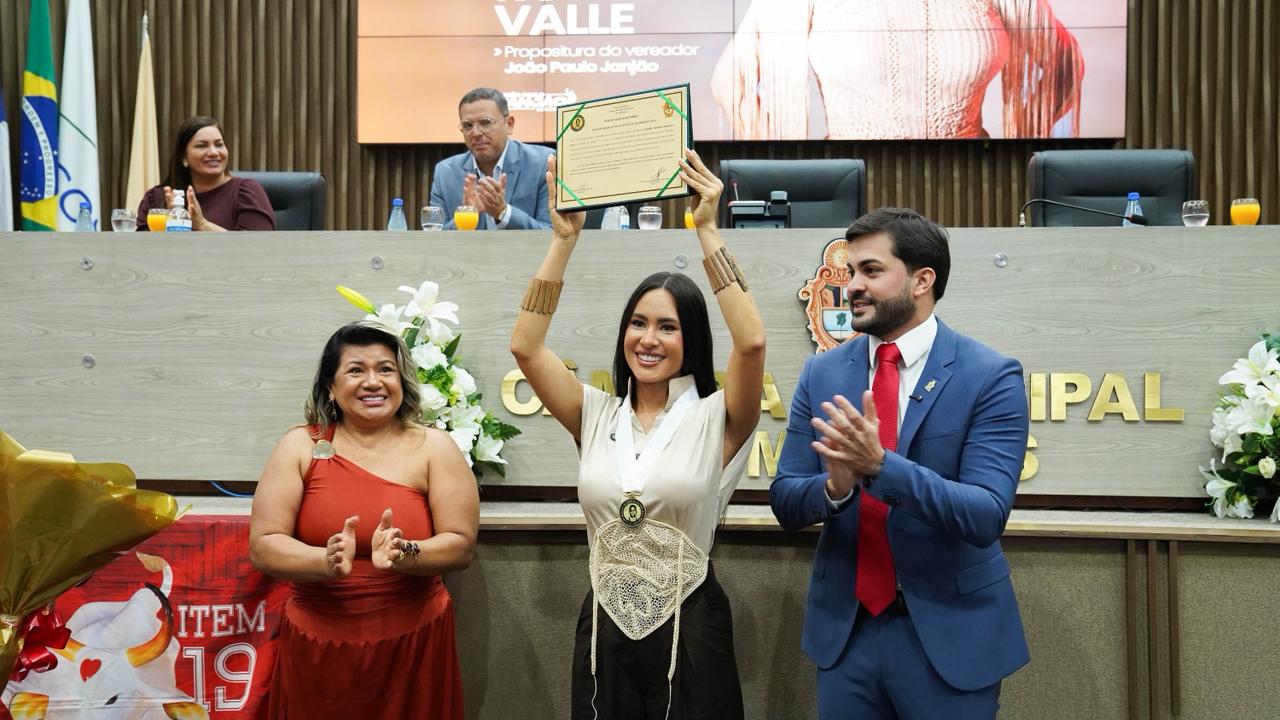 Isabelle Nogueira recebe homenagem na Câmara de Manaus