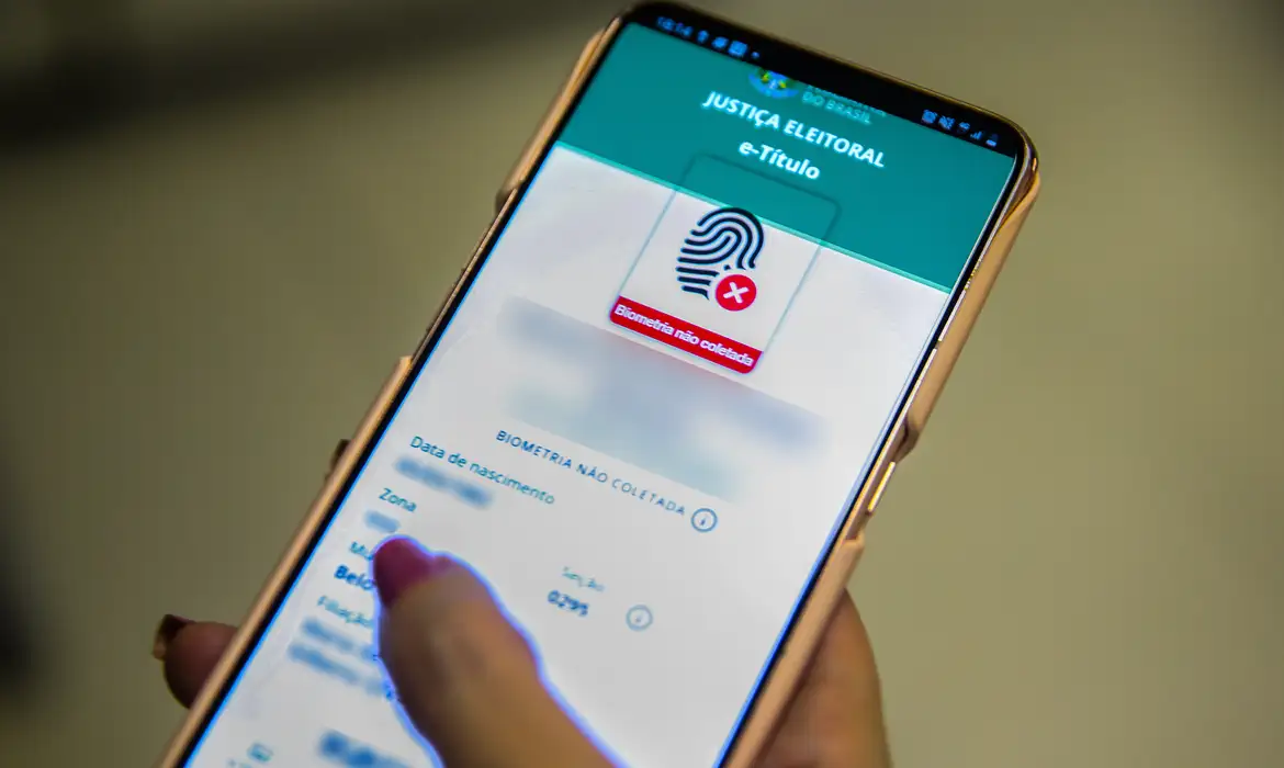 E-Título poderá ser baixado em dia de votação, diz presidente do TSE