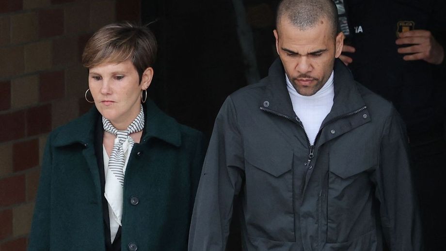 Justiça da Espanha anula condenação de Daniel Alves por agressão sexual