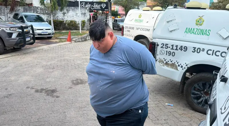 Foragido por homicídio é preso dentro de casa no bairro Jorge Teixeira