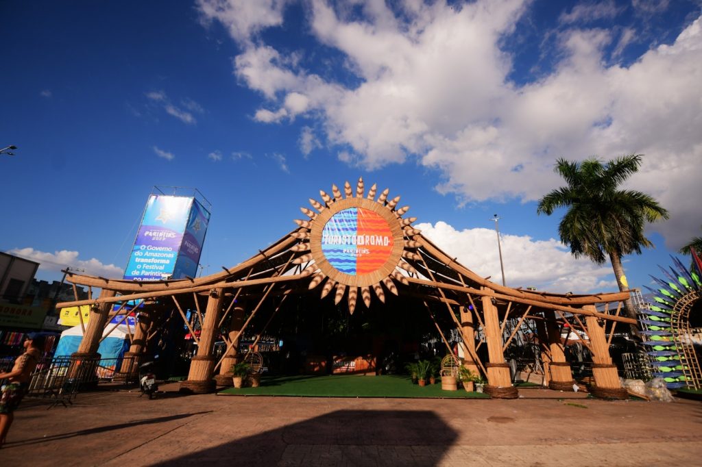 Apoiadora dos bois de Parintins, Info Store terá ativação inédita no Turistódromo