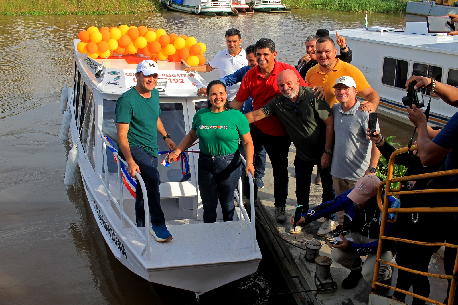 Ambulancha é entregue reformada para atender 47 comunidades rurais de Parintins