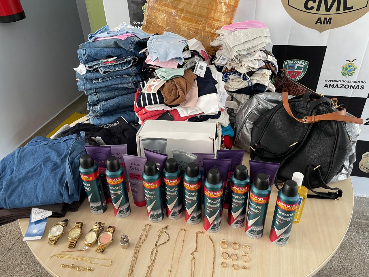 Mulheres são presas por furtos em lojas de Manaus; prejuízo estimado é de R$ 20 mil