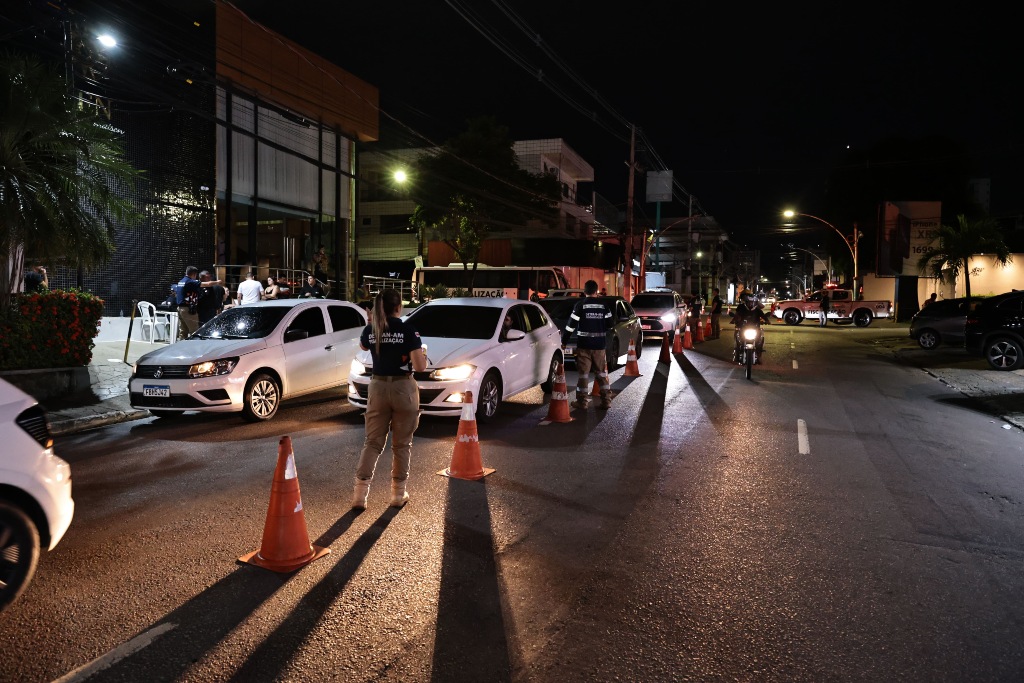 Detran-AM intensifica fiscalizações e remove 33 veículos no fim de semana