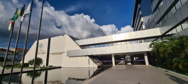 FGV corrige endereço de local de prova do concurso público da Aleam