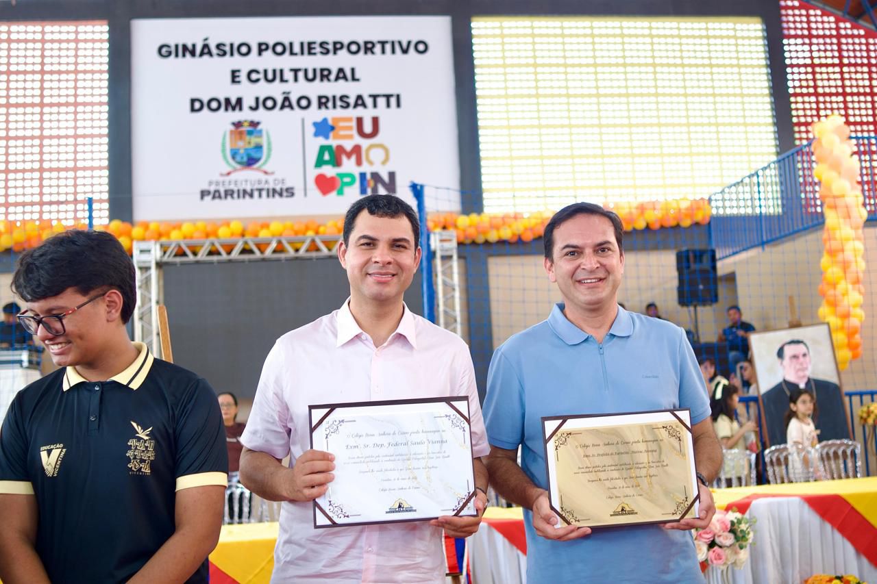 Saullo Vianna anuncia emenda de R$ 1,1 milhão para campo de futebol em Parintins