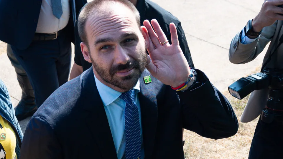 Câmara: PT pede suspensão do mandato de Eduardo Bolsonaro