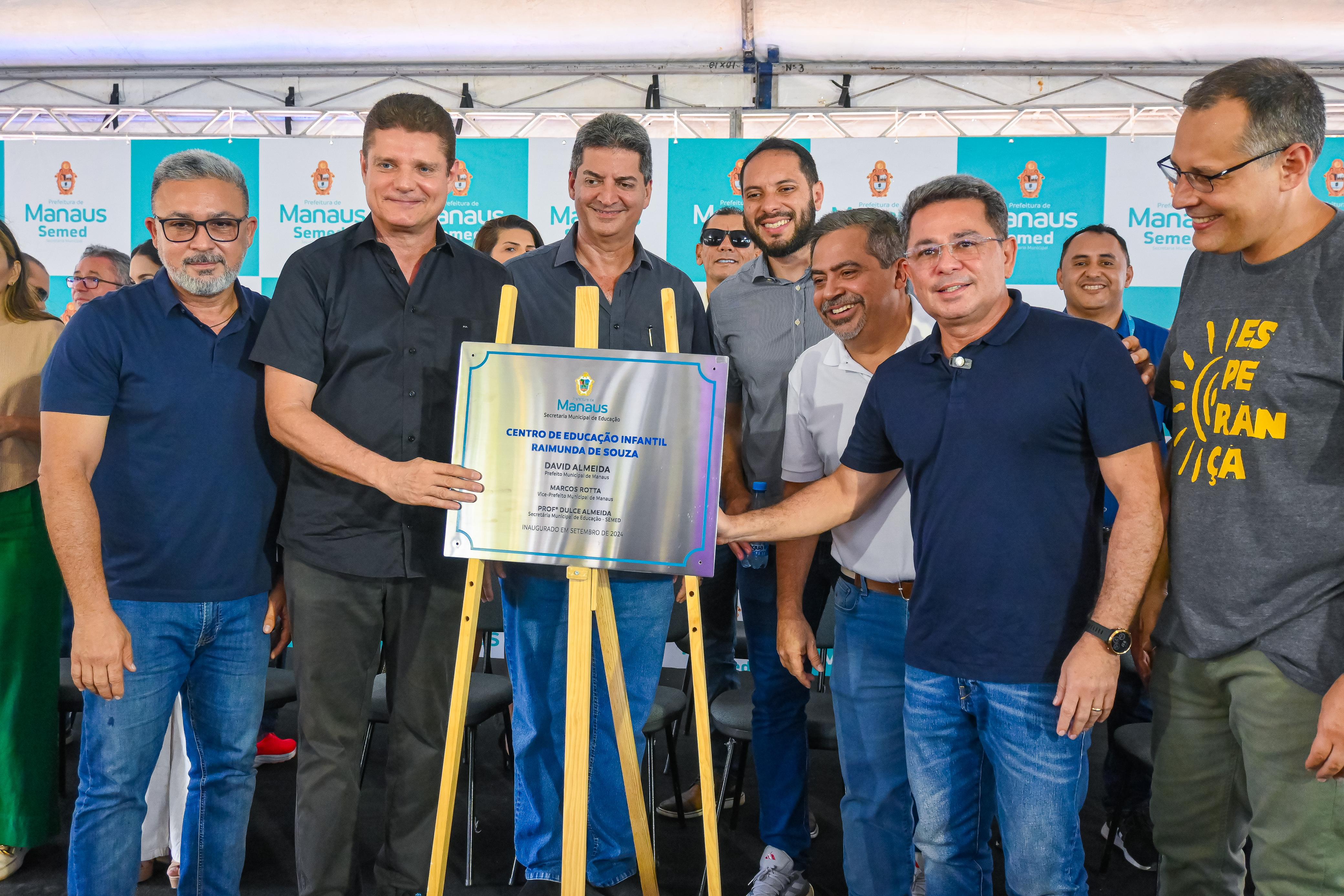 Tadeu e Rotta entregam primeira creche municipal da zona rural de Manaus