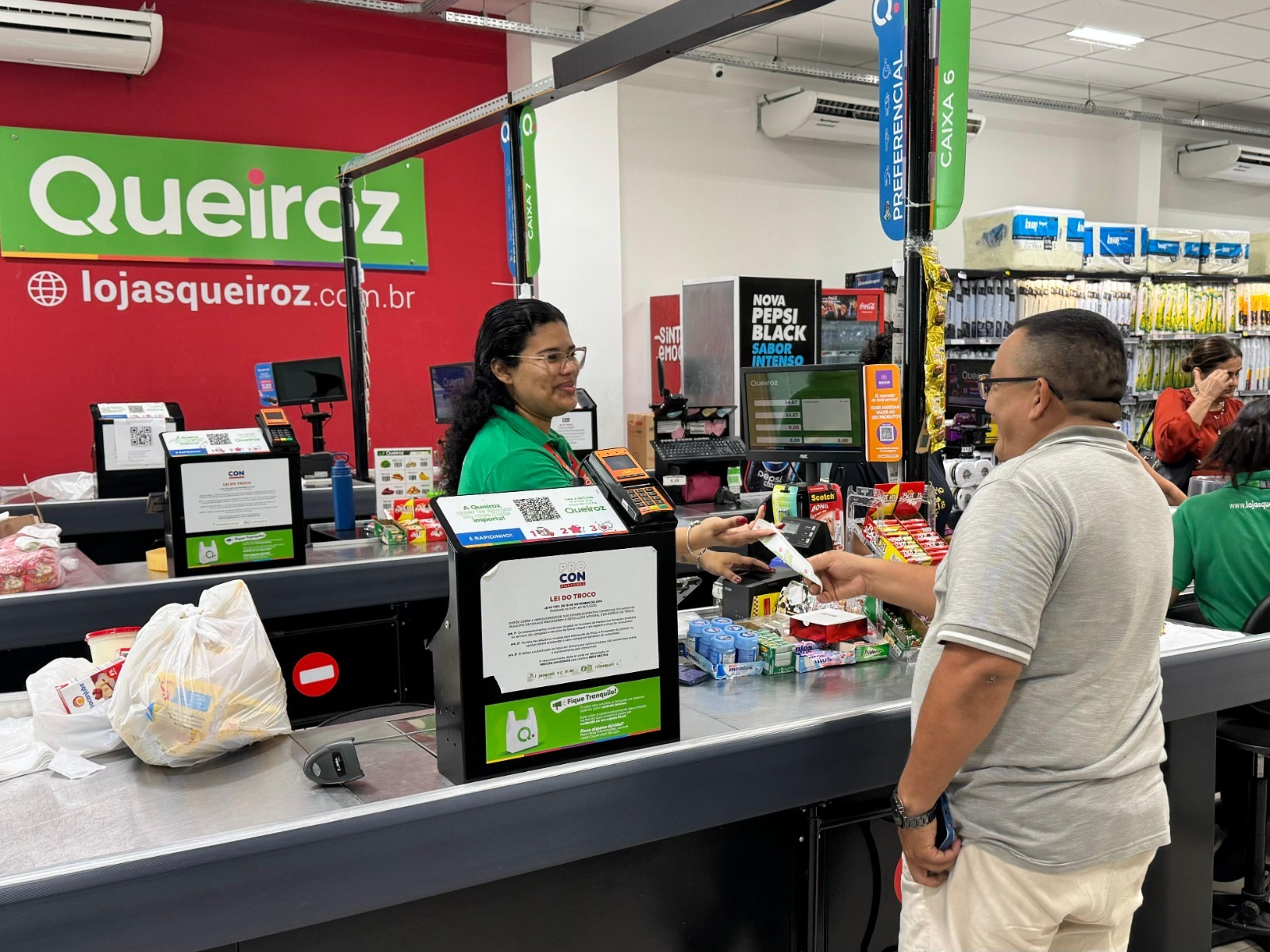 Empresa abre vagas de emprego para nova unidade no bairro Flores