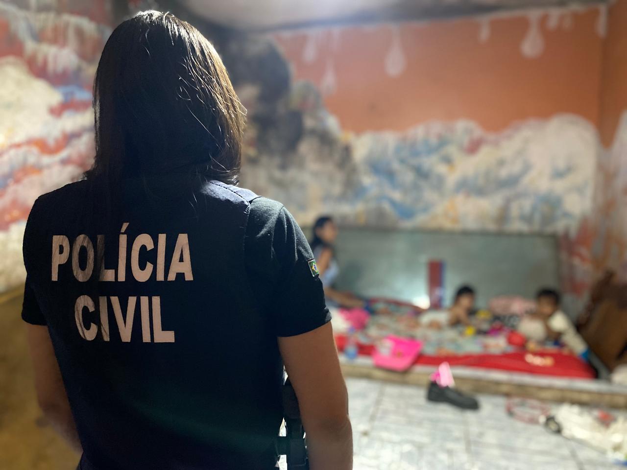 Crianças são resgatadas no Centro e festa irregular é encerrada na zona leste de Manaus