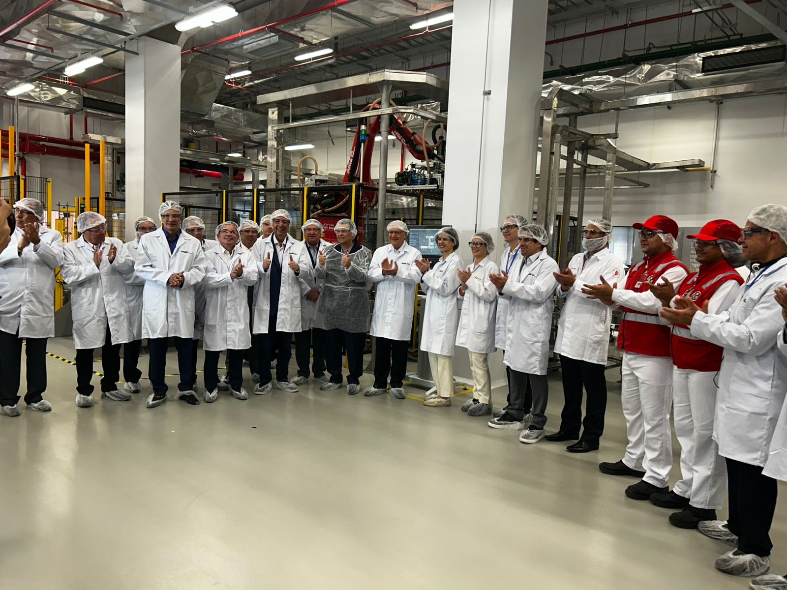 Geraldo Alckmin inaugura expansão de fábrica da Coca-Cola em Manaus