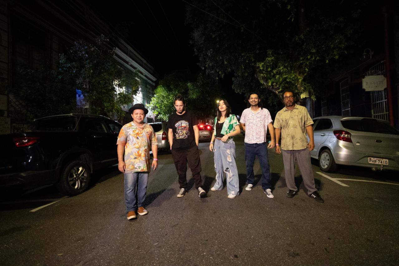 Alaídenegão lança ‘Segue o Tempo’ em parceria inédita com banda argentina
