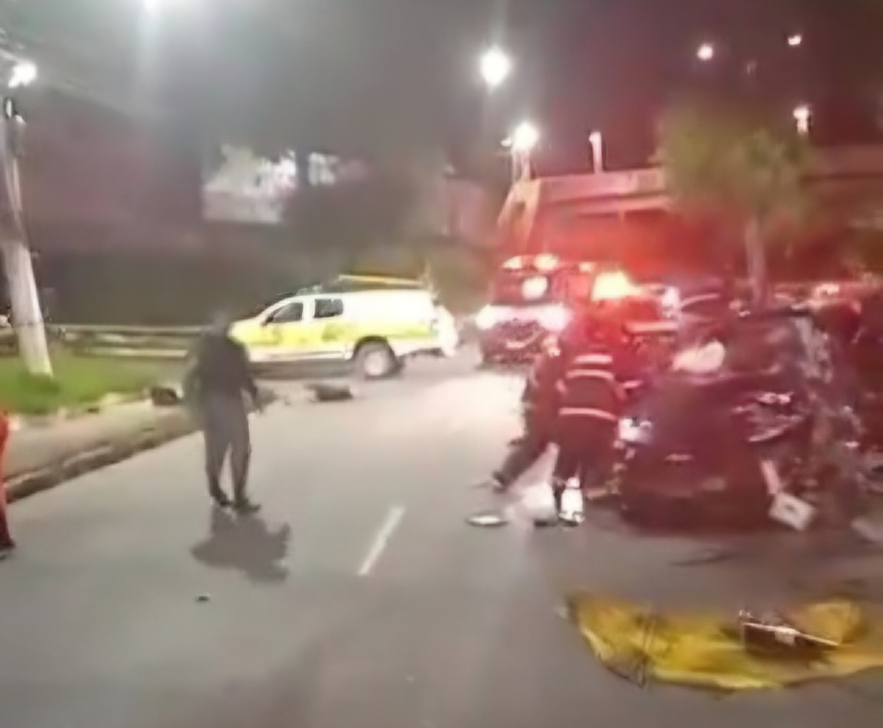 Vídeo: três pessoas ficam feridas em acidente na Avenida Darcy Vargas
