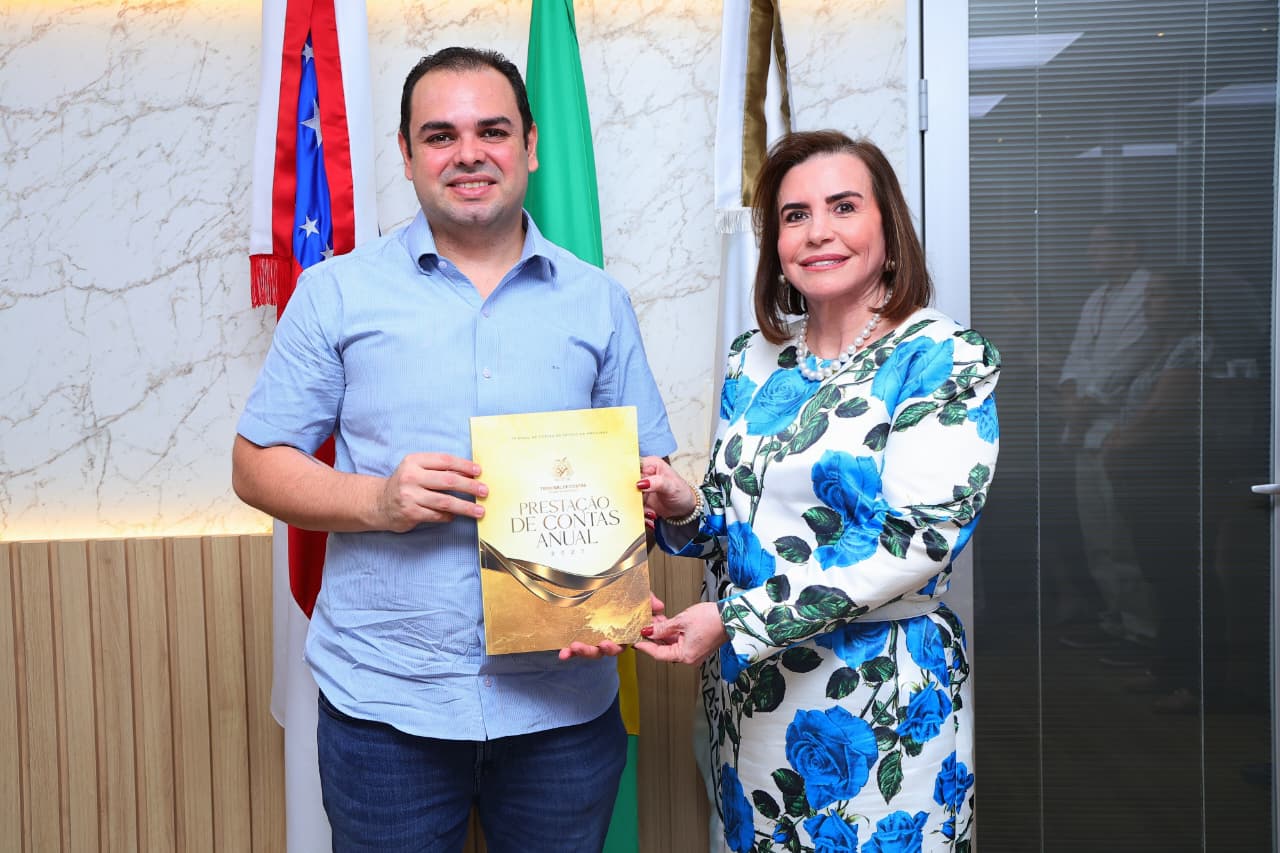Presidente do TCE-AM entrega Prestação de Contas Anual de 2025 à ALEAM
