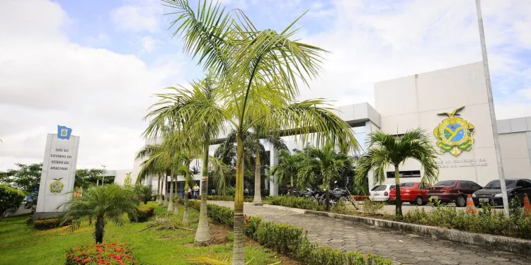 Governador decreta ponto facultativo na sexta-feira (21) no Amazonas