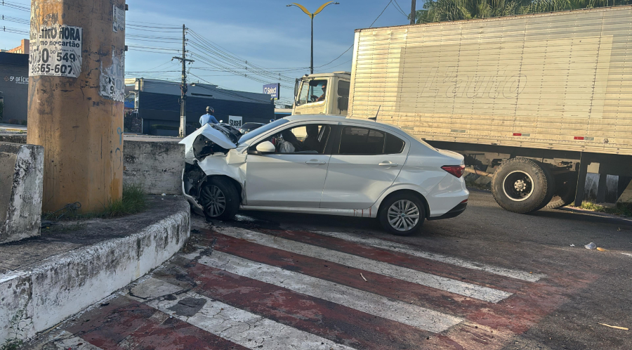 Perseguição entre carros após tiroteio termina com uma pessoa ferida no Distrito Industrial