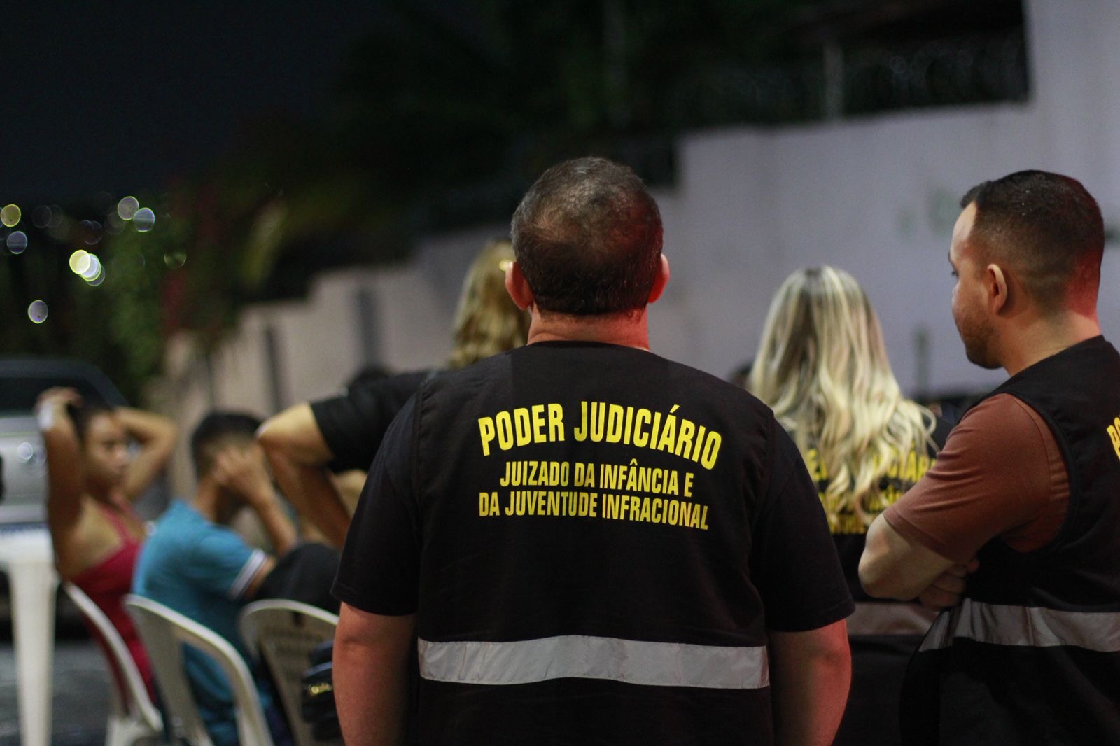 Bares são autuados por venda de bebida alcoólica para adolescentes em Manaus