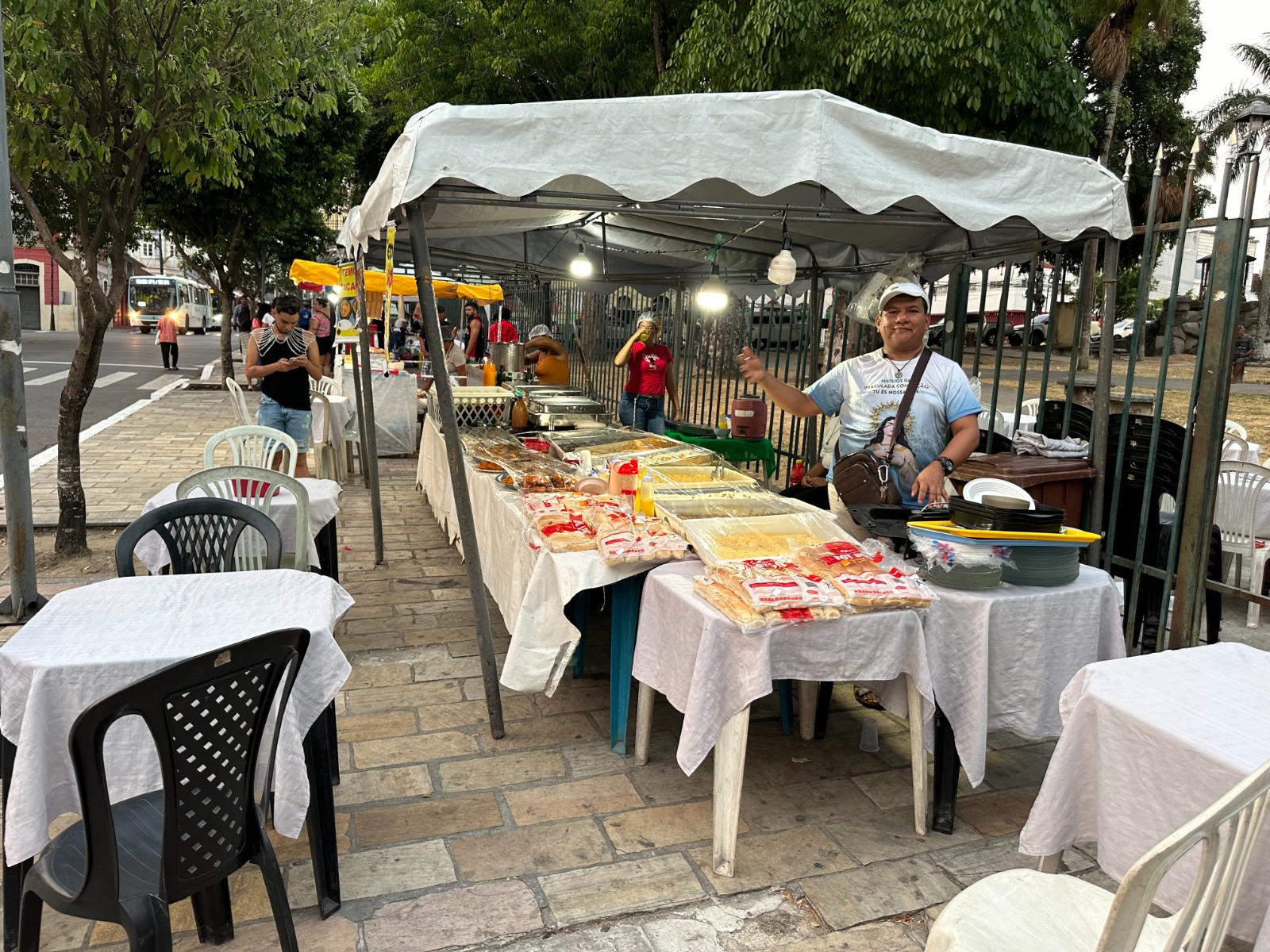 Prefeitura credencia 300 vendedores informais para o 'Sou Manaus 2025'