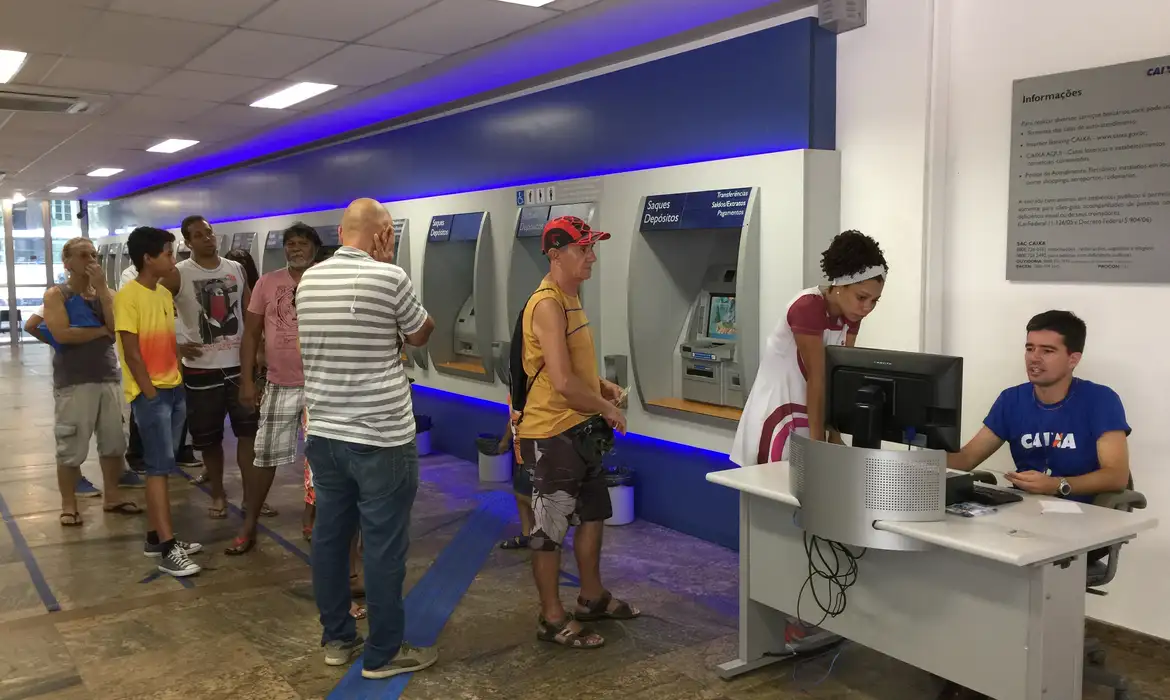 Bancos terão expediente especial em dia de jogos do Brasil na Copa