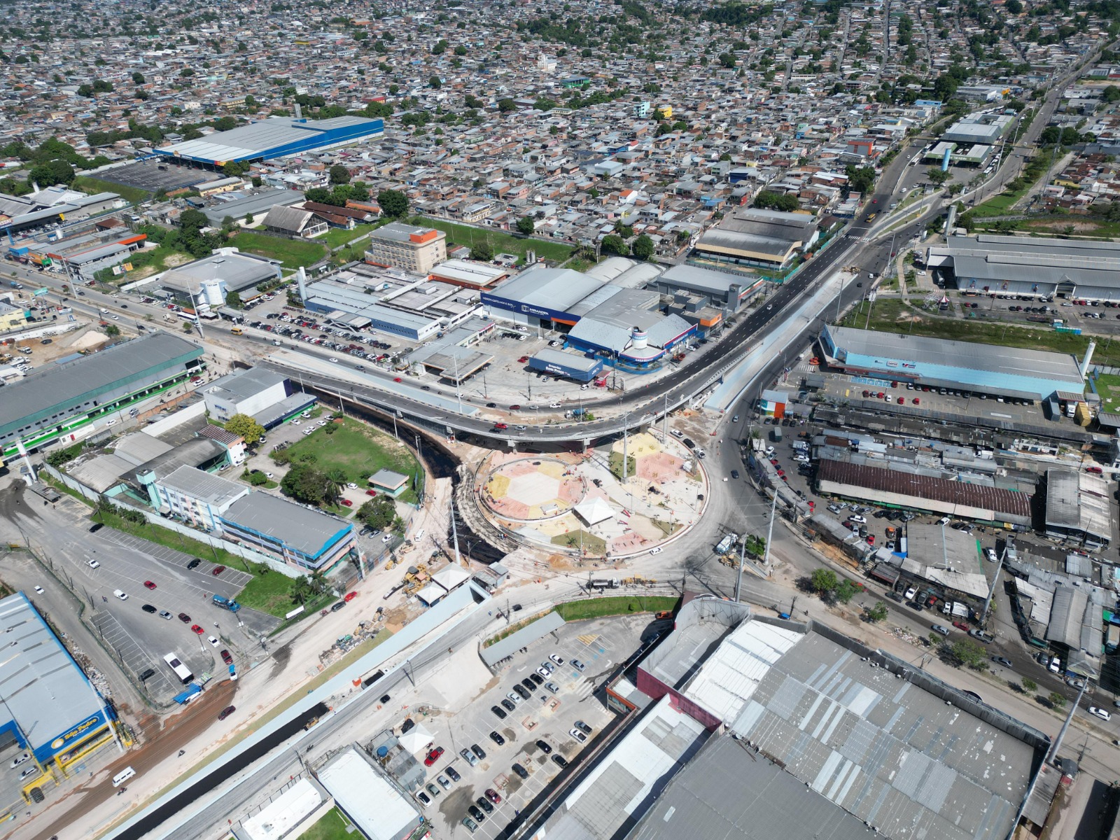 David Almeida libera trecho do complexo viário Rei Pelé para tráfego de veículos