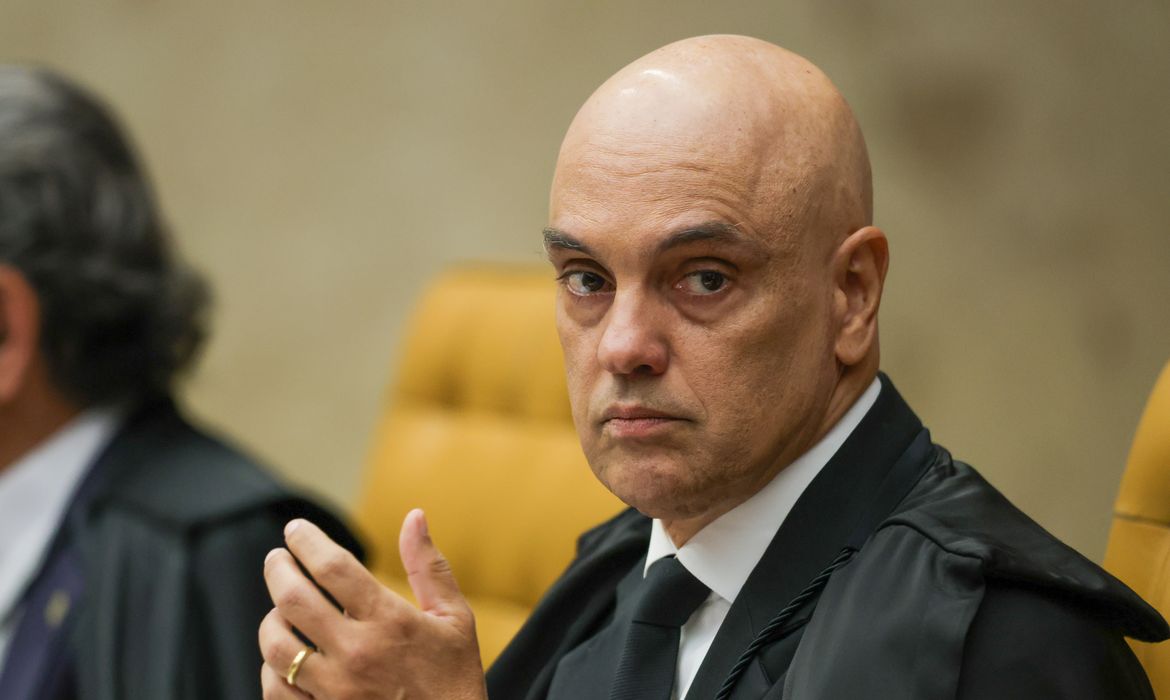 Ao negar extradição de Zambelli, Justiça italiana cita Moraes
