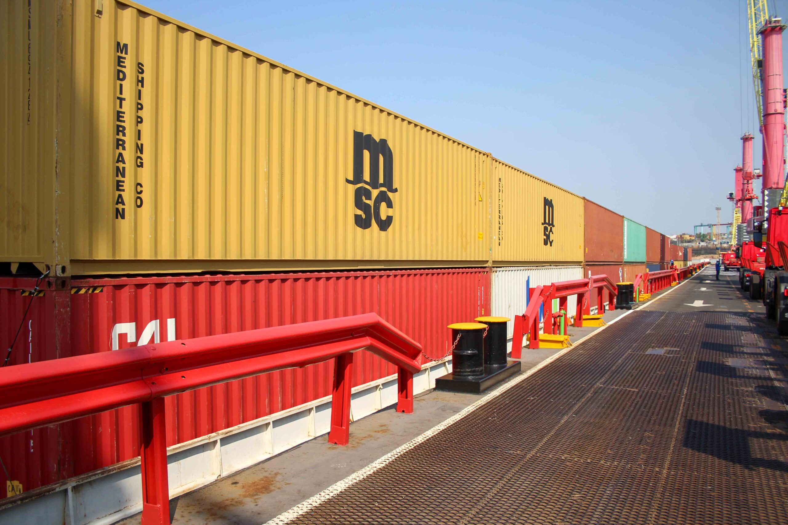 Fecomércio-AM orienta empresários a antecipar compras diante da seca prevista para 2026