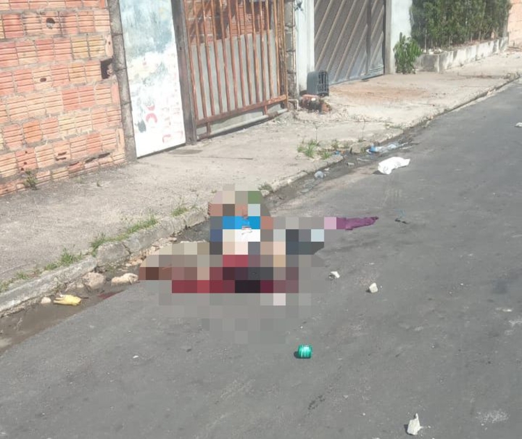 Suspeito de furto é morto com pedrada na cabeça em Manaus