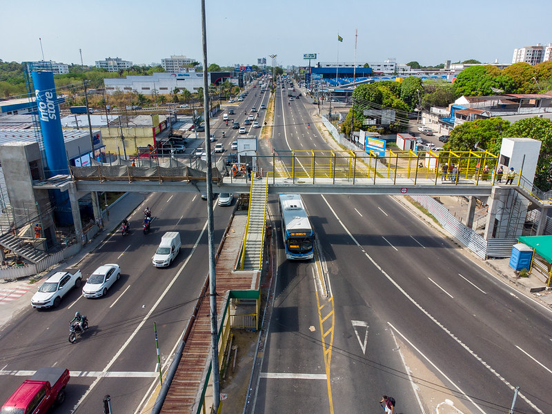 Prefeitura de Manaus avança em mais de 70% da obra da passarela Santos Dumont
