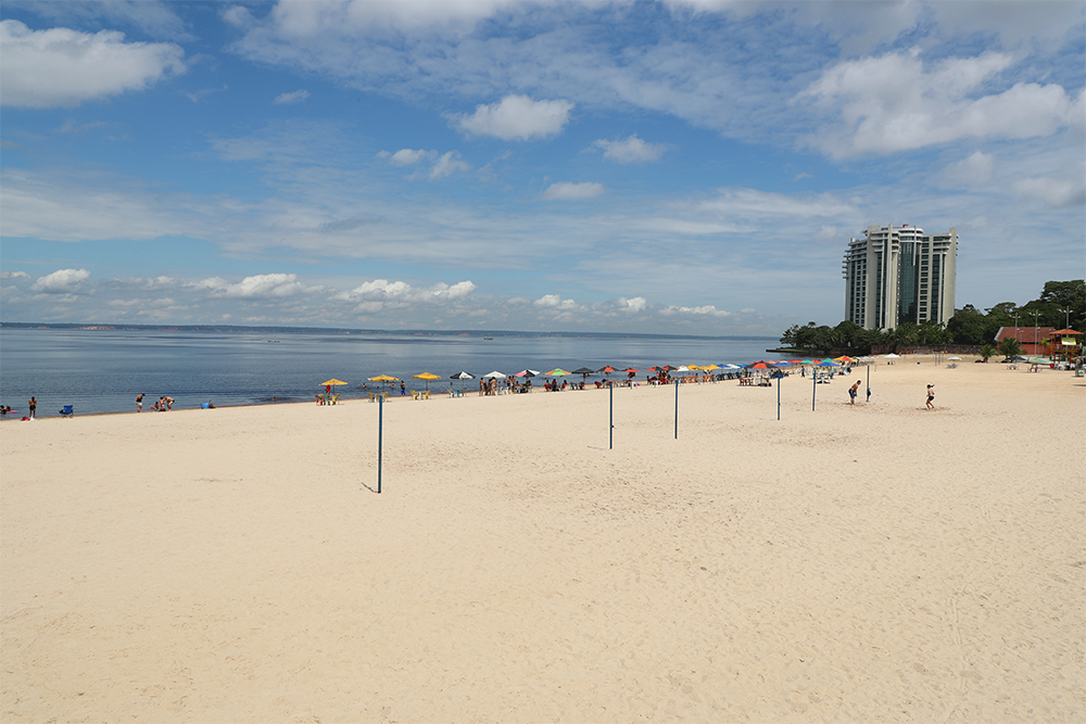 Prefeitura de Manaus anuncia liberação da praia da Ponta Negra para o banho