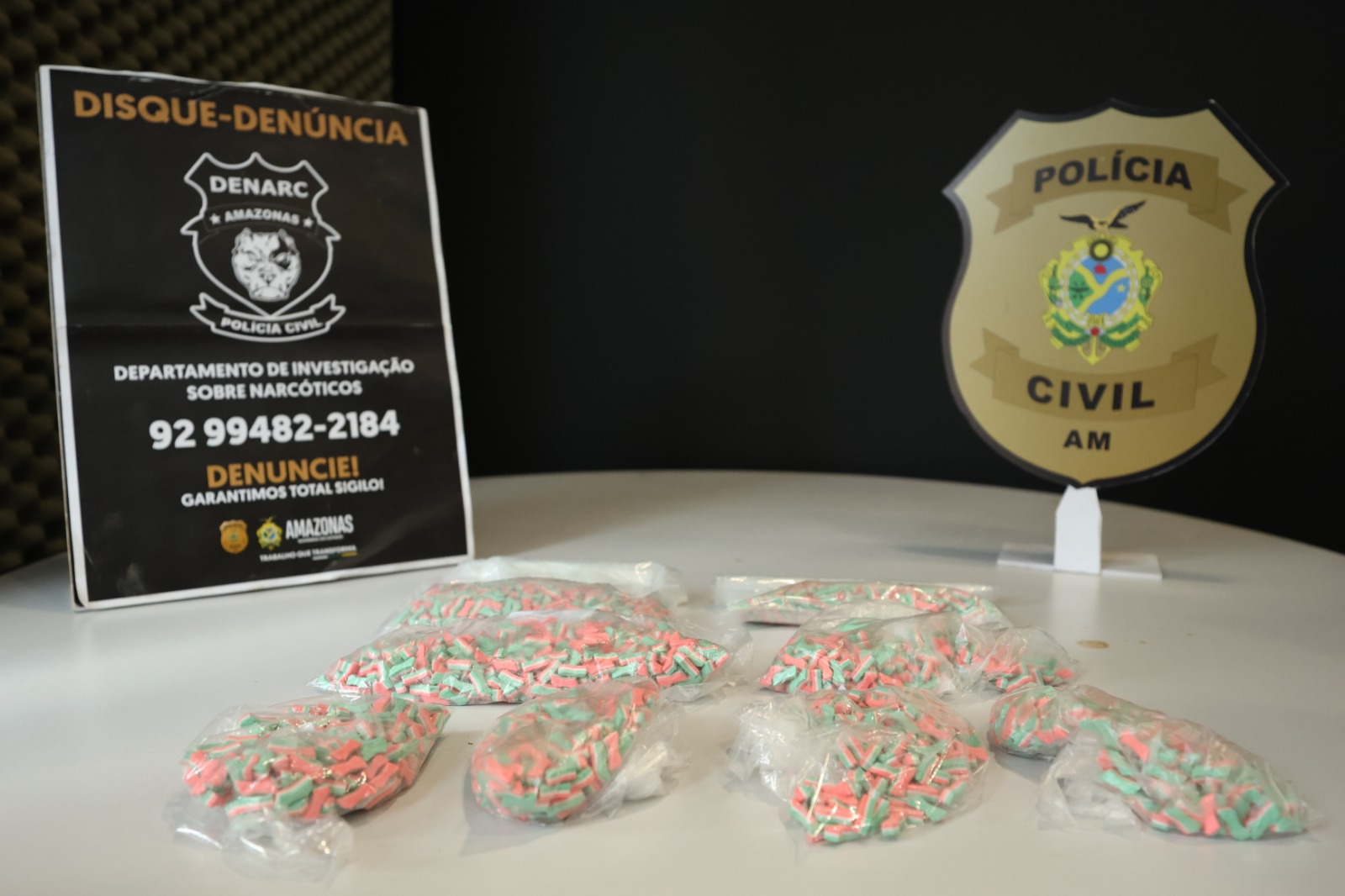 Dois mil comprimidos de ecstasy são apreendidos em Manaus