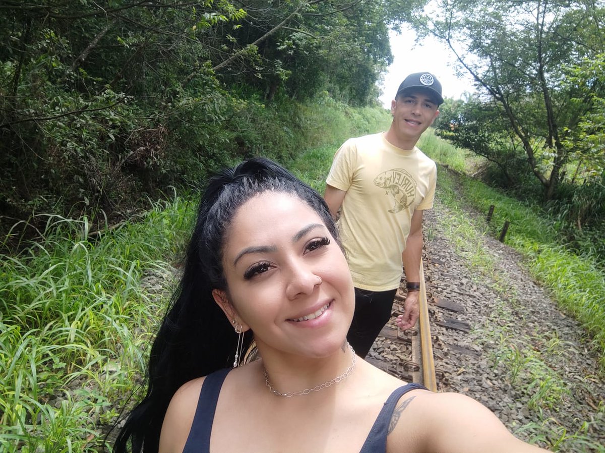 Vídeo: Mulher que caiu de ponte passou 2h agarrada a cadarço de marido