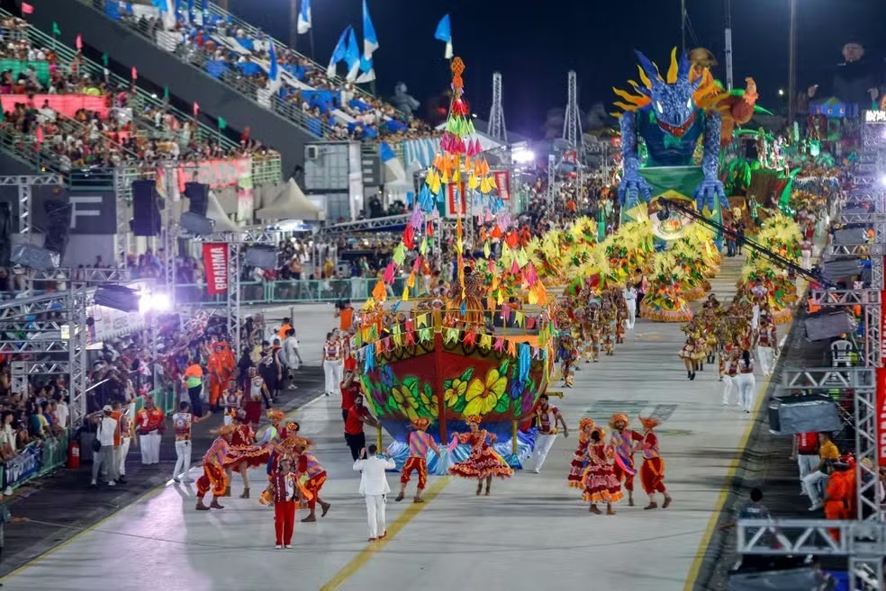 A Grande Família celebra título do Carnaval de Manaus 2026