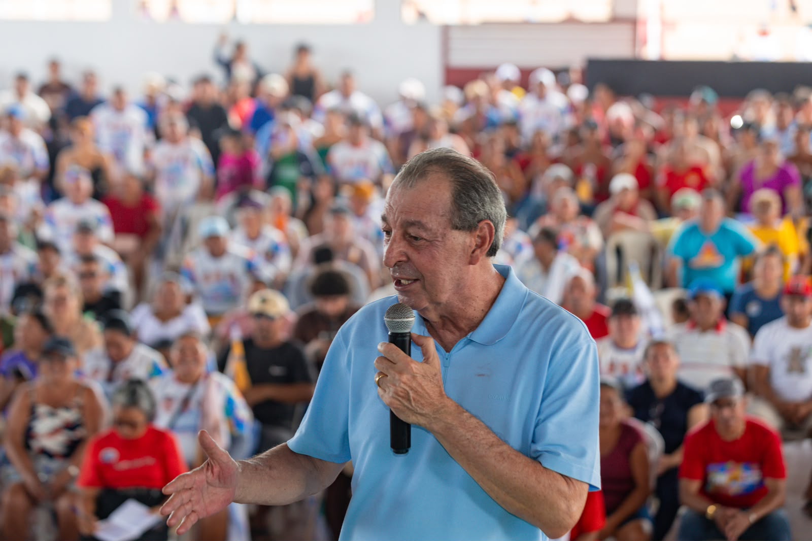 No último debate, Omar faz balanço de propostas para saúde, educação e emprego