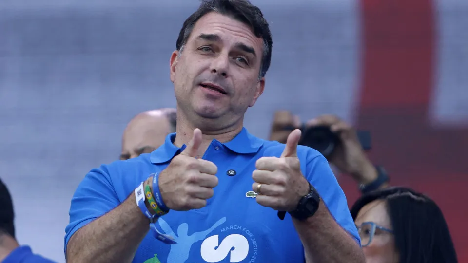 Genial/Quaest: 57% dizem que conhecem e não votariam em Flávio Bolsonaro