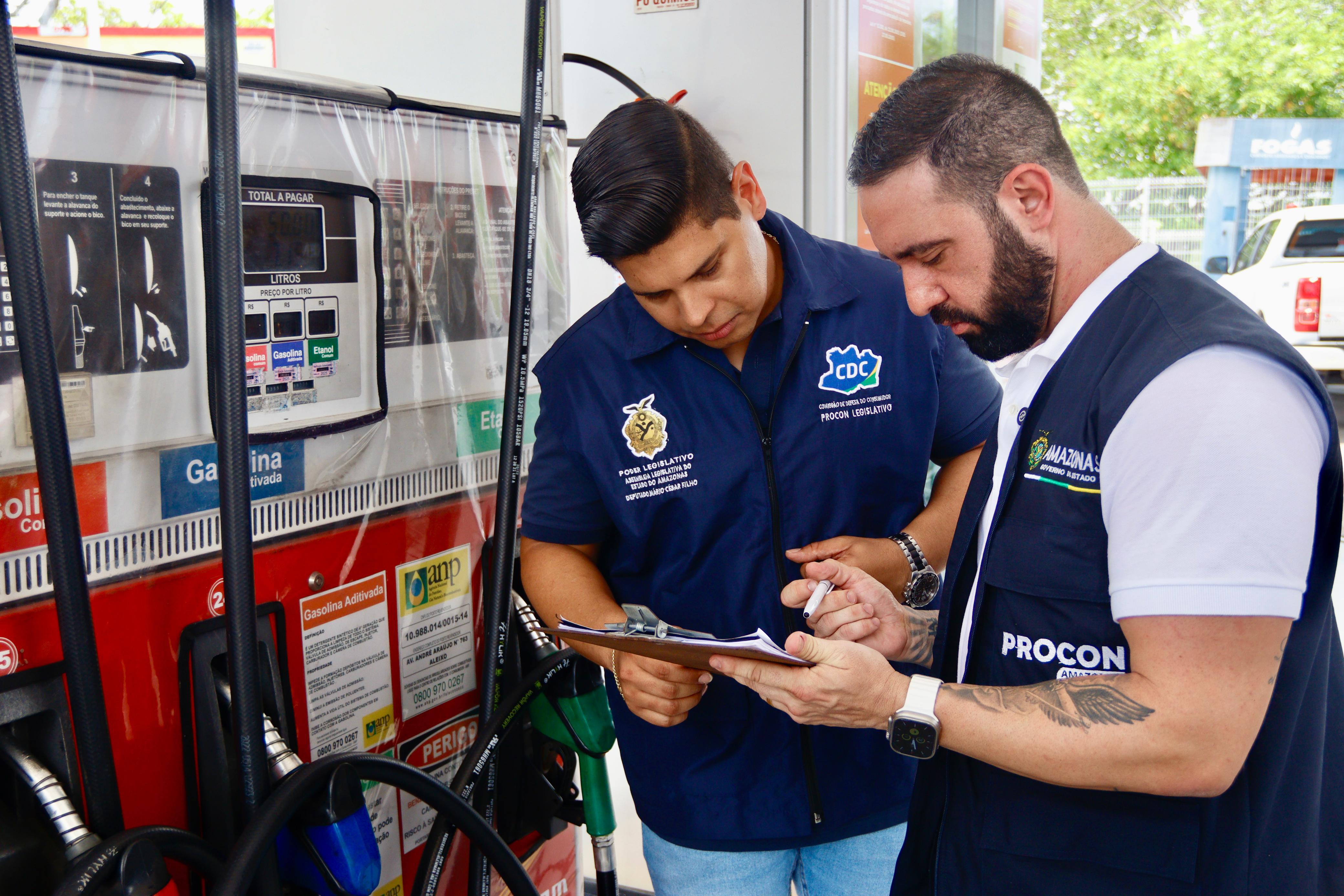 CDC-Aleam e Procon-AM realizam fiscalização em postos de combustíveis de Manaus