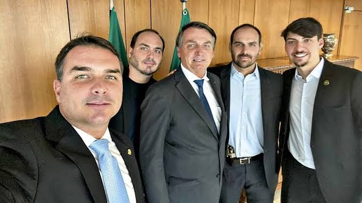 Moraes nega pedido para que Bolsonaro receba filhos no Dia dos Pais