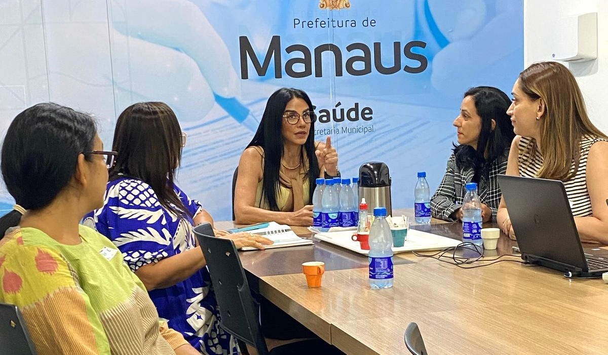 Semsa apresenta ações de combate à tuberculose à pesquisadora do Canadá