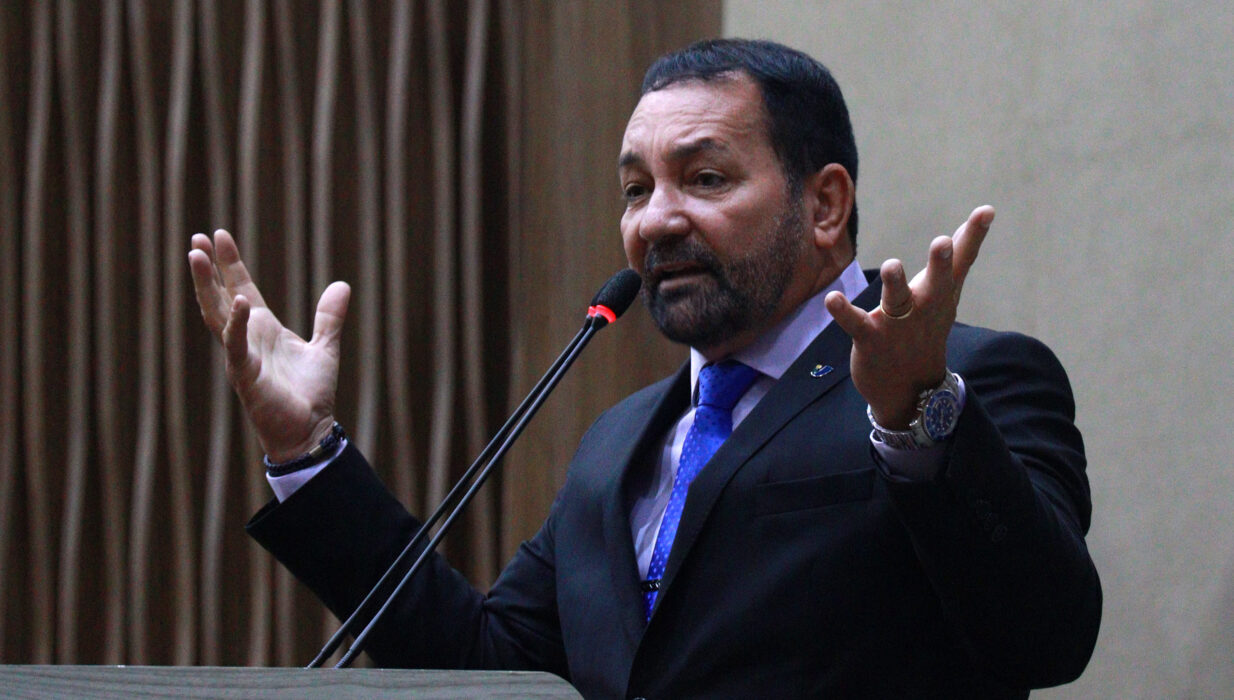 Vereador Gilmar Nascimento foca em Madonna na Câmara de Manaus