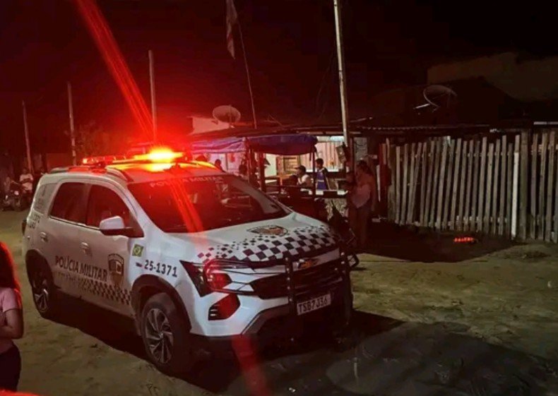 Mulher mata marido com facada no coração após ser agredida em Parintins