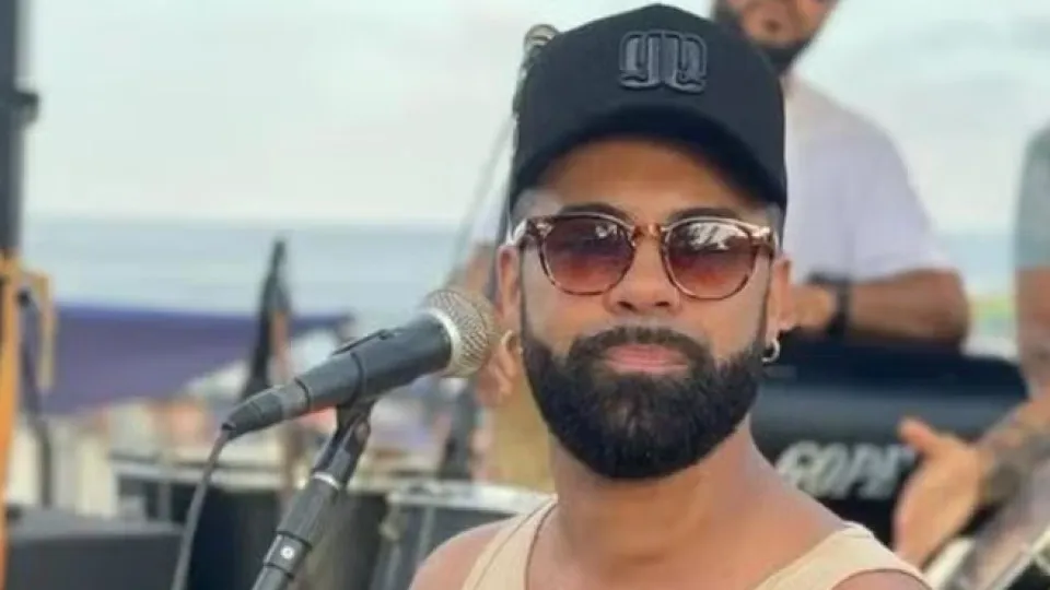 Cantor de pagode é morto a tiros durante assalto