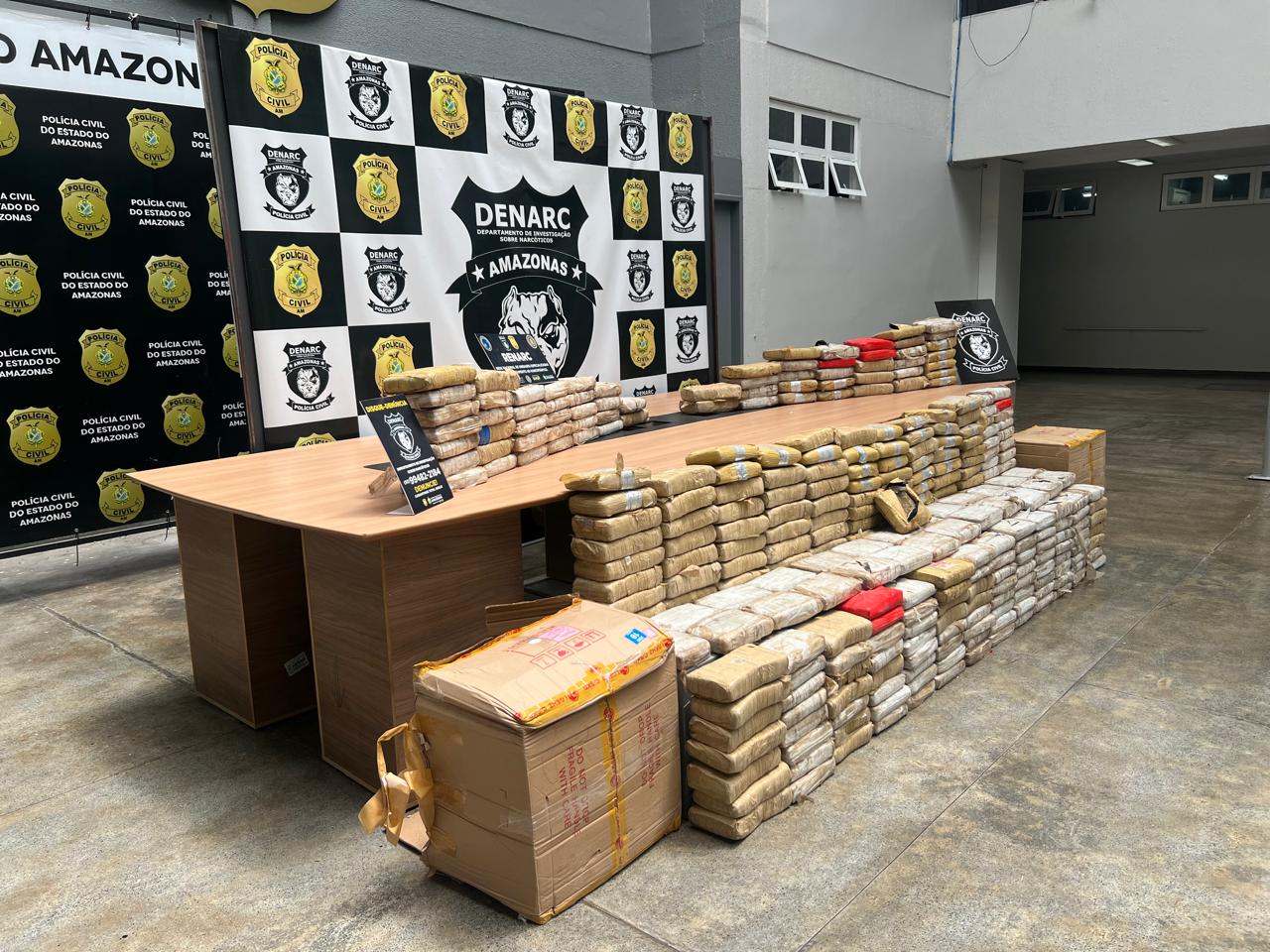 Droga da Colômbia avaliada em R$ 6,5 milhões é apreendida em Manaus