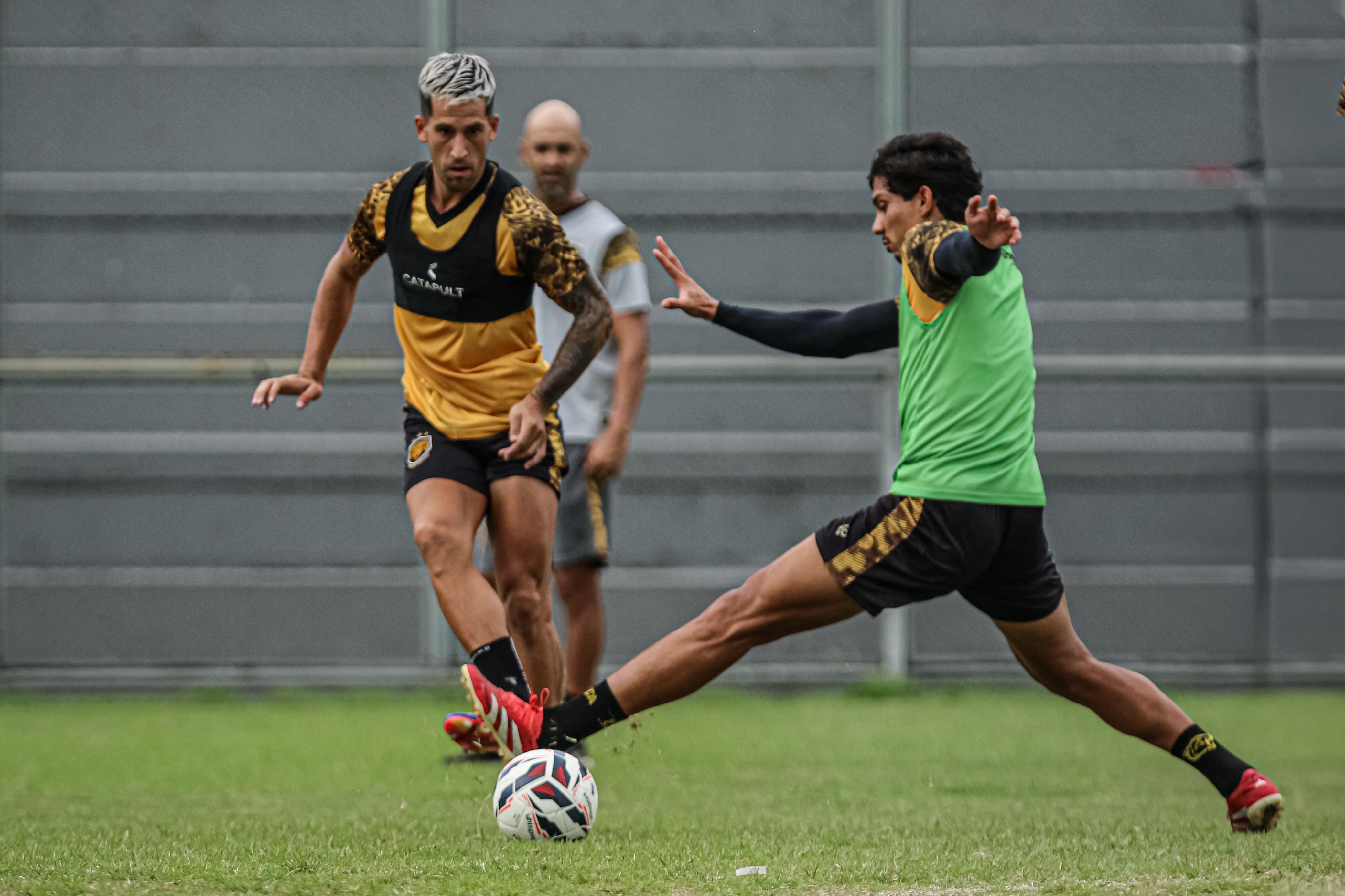 Amazonas FC encara o Goiás na abertura do returno da Série B