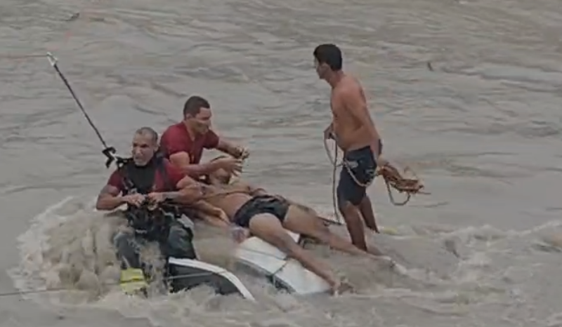 Vídeo: Jovem morre após ser resgatado de carro que caiu no  Igarapé do 40