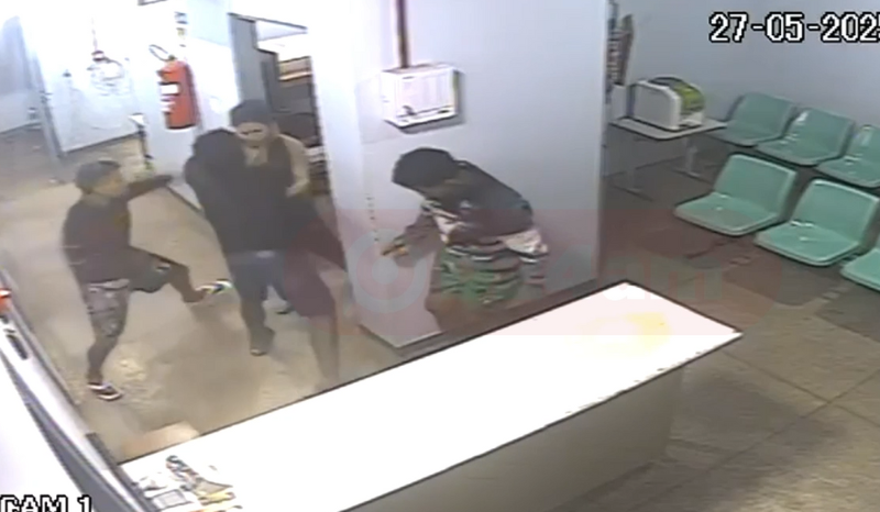 Imagens fortes: preso morre baleado em rebelião dentro de delegacia no interior do AM