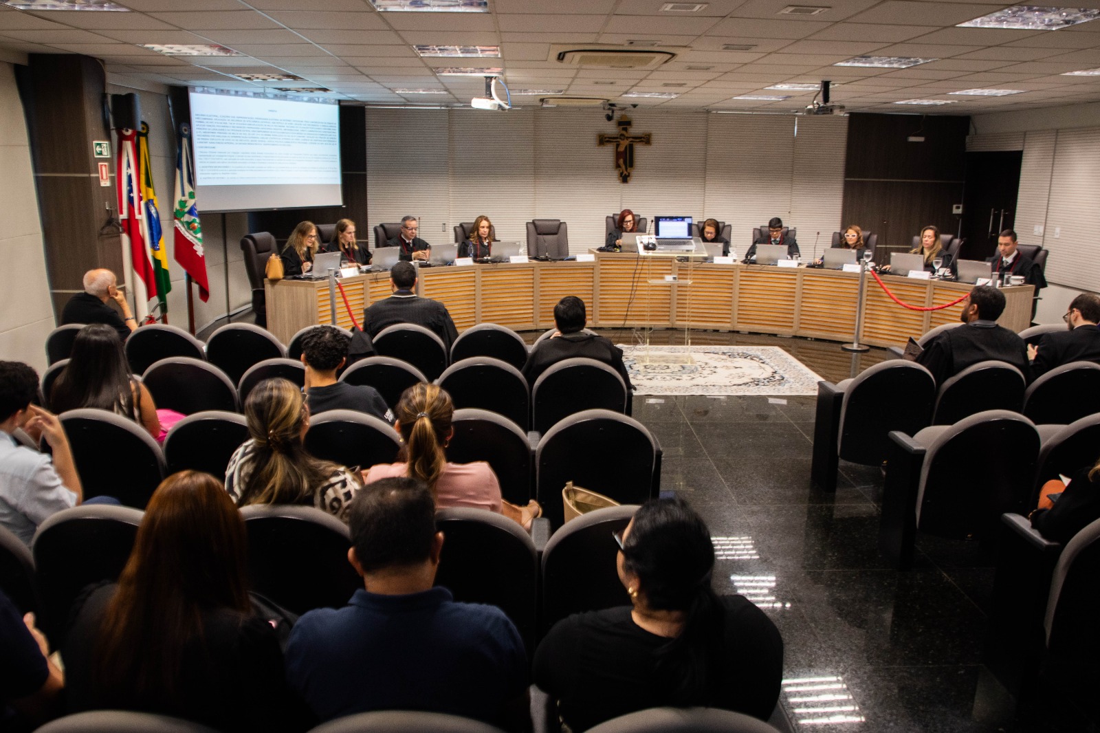 TRE-AM reafirma necessidade de prova robusta para caracterização de fraude à cota de gênero