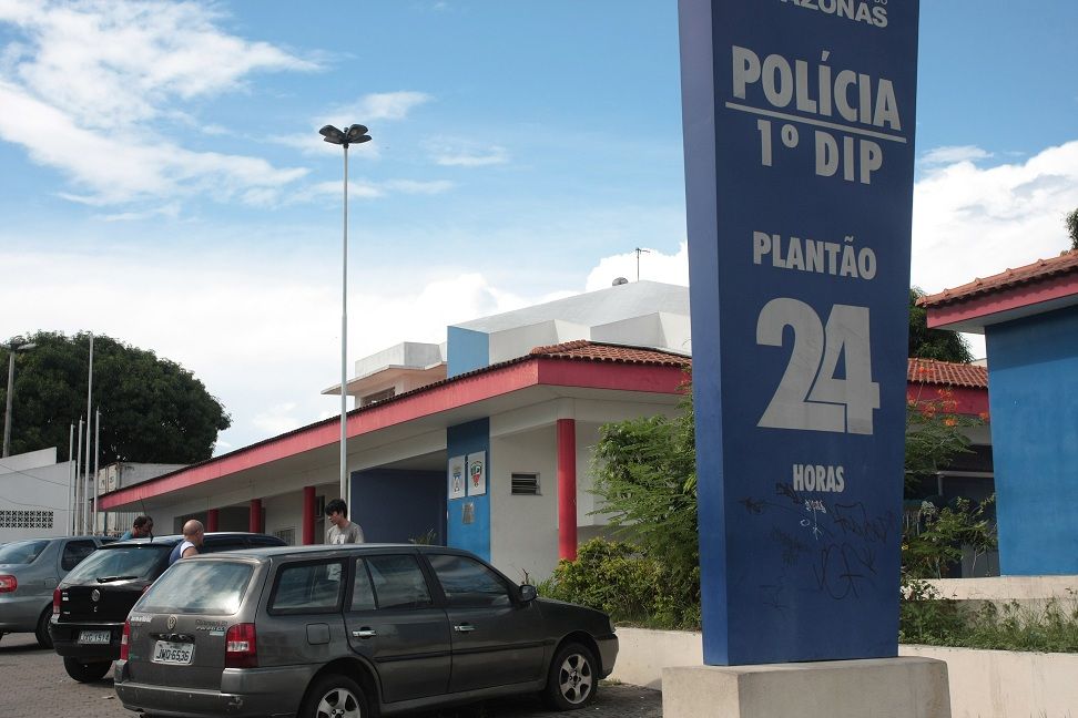 Mulher descobre traição do marido e quebra motel em Manaus